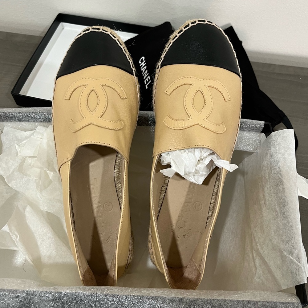 Chanel Beige/black espadrilles
